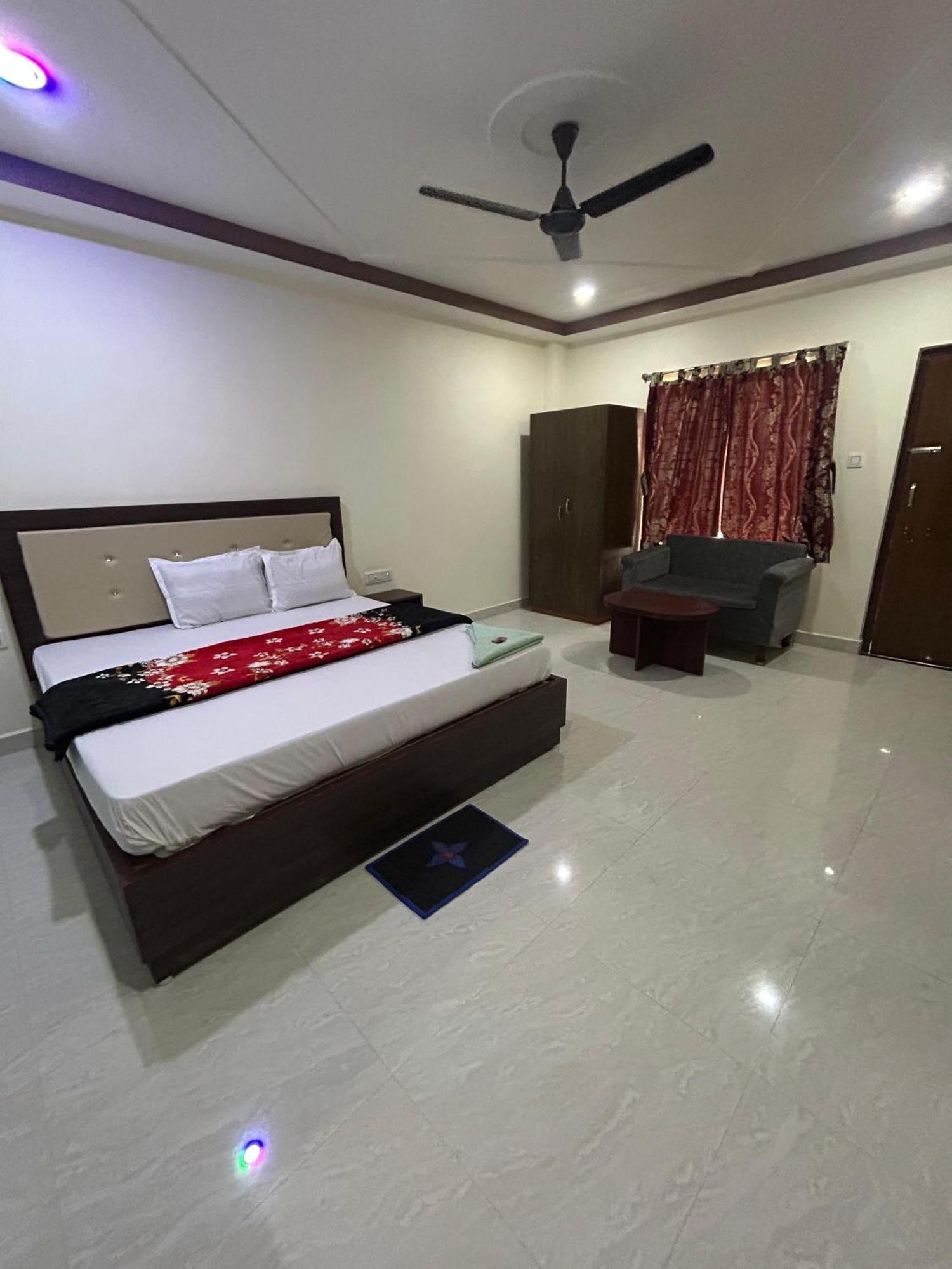 Prantik Hotel And Resorts Tajpur Esterno foto